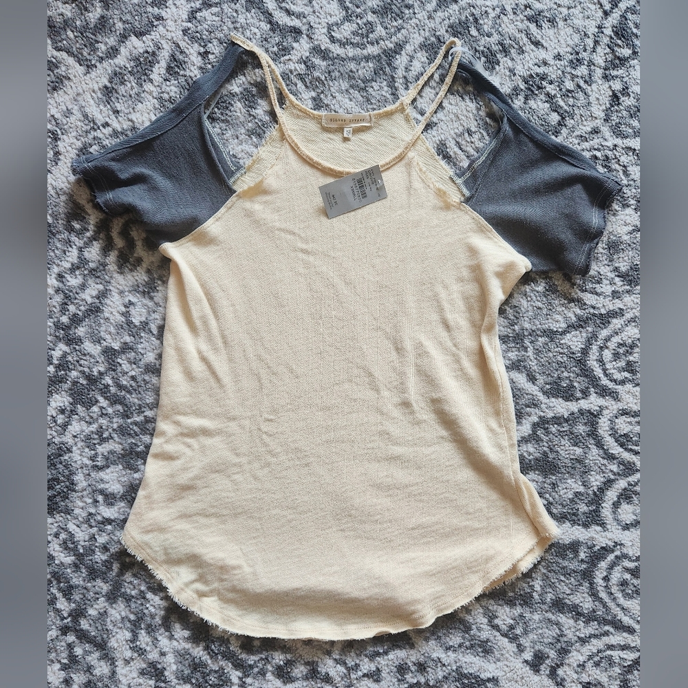 NWT Gilded Intent Short Sleeve With Cut Out Detail Shirt from the buckle Size XS